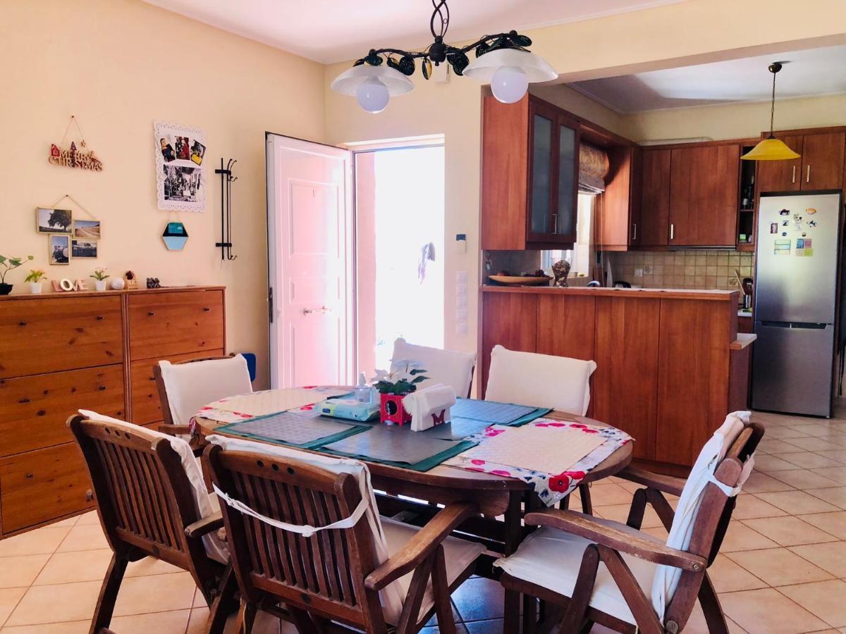 アテネ Chloe'S Sunrise Beach Houseヴィラ エクステリア 写真